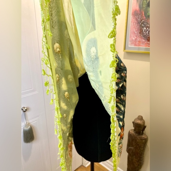 🦚 Vintage Lace couture poncho,velvet,sequins,hand stitched peacock & beading ✨ - Picture 10 of 12